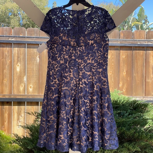 Marina Sparkle lace dress - Picture 2 of 4